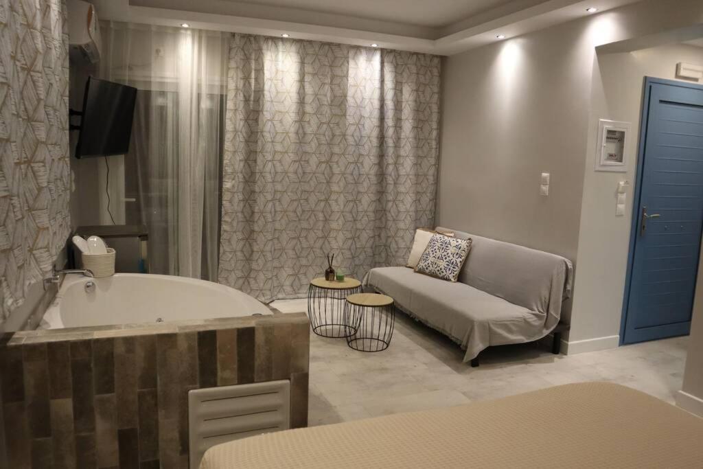 360° View Suites Tan Neápolis 外观 照片