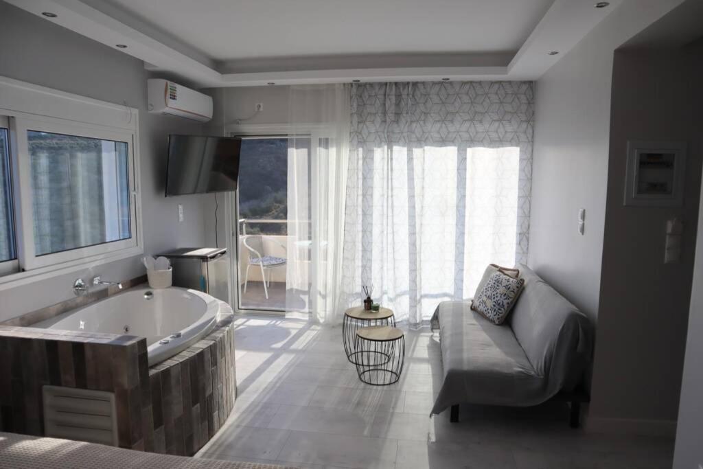 360° View Suites Tan Neápolis 外观 照片